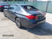 ✅ 2020 BMW 5 Series 540i xDrive • VIN: WBAJS3C04LCD69099 • Lot: 42572196. Wystawiony na IAAI z przebiegiem 43 347 mil. Bezpłatny archiwum sprzedaży aukcyjnych z USA i szczegółowy raport historii pojazdu na DreamBid. Zdjęcie 3.
