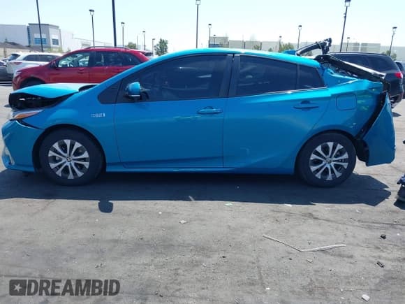 ✅ 2021 Toyota Prius LE • VIN: JTDKAMFP7M3169633 • Lot: 41986170. Wystawiony na IAAI z przebiegiem 55 925 mil. Bezpłatny archiwum sprzedaży aukcyjnych z USA i szczegółowy raport historii pojazdu na DreamBid. Zdjęcie 15.