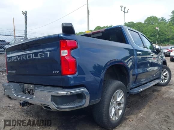 ✅ 2019 Chevrolet Silverado 1500 LTZ • VIN: 1GCUYGEDXKZ414643 • Lot: 42704779. Wystawiony na IAAI z przebiegiem 76 911 mil. Bezpłatny archiwum sprzedaży aukcyjnych z USA i szczegółowy raport historii pojazdu na DreamBid. Zdjęcie 4.