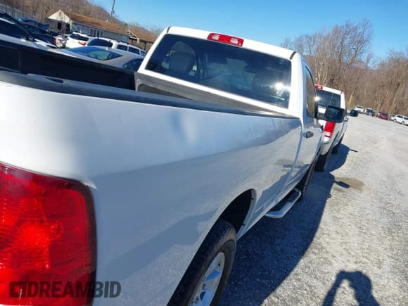 ✅ 2020 Ram 1500 Tradesman • VIN: 3C6JR7DT8LG211199 • Lot: 43766734. Listed on IAAI with 122,403 mi. Free auction sales archive from the USA and detailed vehicle history report at DreamBid. Image 19.