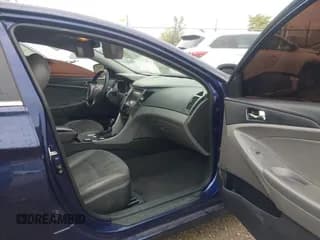 ✅ 2011 Hyundai Sonata Limited • VIN: 5NPEC4AC2BH057786 • Лот: 43130723. Опубликован ранее на IAAI с пробегом 228 668 миль. Бесплатный доступ к архиву аукционных продаж из США и подробный отчёт об истории автомобиля на DreamBid. Изображение 5.