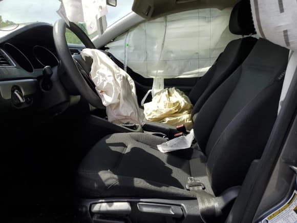 ✅ 2015 Volkswagen Jetta SE • VIN: 3VWD17AJ1FM245438 • Lot: 58515485. Listed on Copart with 117,796 mi. Free auction sales archive from the USA and detailed vehicle history report at DreamBid. Image 7.