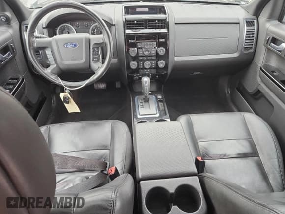 ✅ 2010 Ford Escape Limited • VIN: 1FMCU0EG5AKC95735 • Lot: 85827005. Listed on Copart with 106,200 mi. Free auction sales archive from the USA and detailed vehicle history report at DreamBid. Image 8.