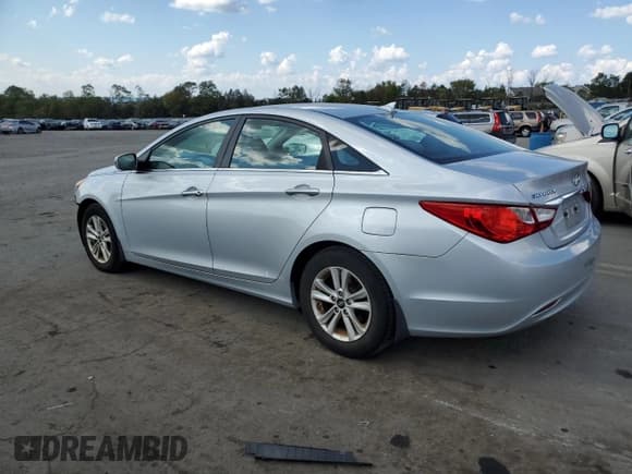 ✅ 2013 Hyundai Sonata GLS • VIN: 5NPEB4AC8DH700020 • Lot: 72547584. Listed on Copart with 71,684 mi. Free auction sales archive from the USA and detailed vehicle history report at DreamBid. Image 2.