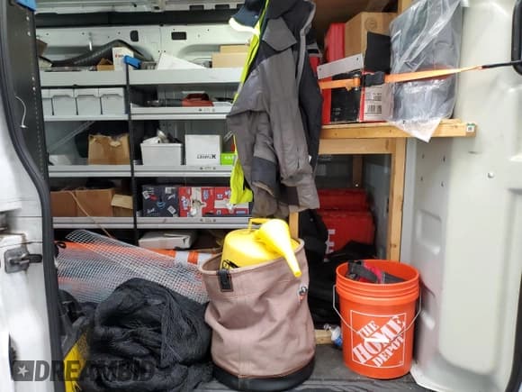 ✅ 2017 Ford Transit • VIN: 1FTYR2CM7HKA62997 • Lot: 69574705. Wystawiony na Copart z przebiegiem 227 813 mil. Bezpłatny archiwum sprzedaży aukcyjnych z USA i szczegółowy raport historii pojazdu na DreamBid. Zdjęcie 10.