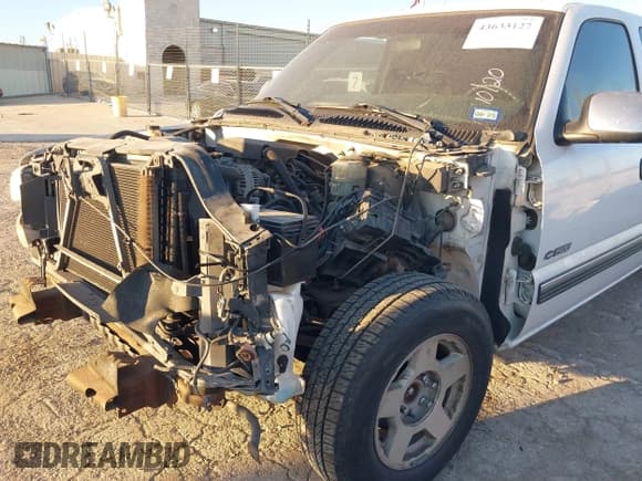 ✅ 2000 Chevrolet Silverado 1500 LS • VIN: 2GCEC19T4Y1351784 • Лот: 43633127. Опубликован ранее на IAAI с пробегом 178 504 миль. Бесплатный доступ к архиву аукционных продаж из США и подробный отчёт об истории автомобиля на DreamBid. Изображение 6.