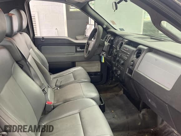 ✅ 2014 Ford F-150 XL • VIN: 1FTMF1EM5EFA86587 • Лот: 60878785. Опубликован ранее на Copart с пробегом 165 549 миль. Бесплатный доступ к архиву аукционных продаж из США и подробный отчёт об истории автомобиля на DreamBid. Изображение 5.