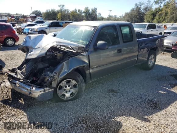✅ 2000 Chevrolet Silverado 1500 • VIN: 2GCEC19W4Y1391275 • Лот: 92792825. Опубликован ранее на Copart с пробегом 110 262 миль. Бесплатный доступ к архиву аукционных продаж из США и подробный отчёт об истории автомобиля на DreamBid. Изображение 1.