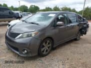 ✅ 2012 Toyota Sienna SE • VIN: 5TDXK3DC2CS235211 • Lot: 42390354. Listed on IAAI with 242,602 mi. Free auction sales archive from the USA and detailed vehicle history report at DreamBid. Image 2.