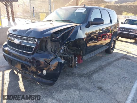 ✅ 2011 Chevrolet Tahoe LT • VIN: 1GNSCBE05BR105336 • Lot: 43621115. Wystawiony na IAAI z przebiegiem 152 339 mil. Bezpłatny archiwum sprzedaży aukcyjnych z USA i szczegółowy raport historii pojazdu na DreamBid. Zdjęcie 2.