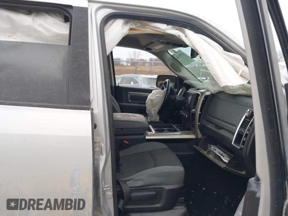 ✅ 2014 Ram 1500 SLT • VIN: 1C6RR7TT2ES150867 • Lot: 43756766. Listed on IAAI with 237,603 mi. Free auction sales archive from the USA and detailed vehicle history report at DreamBid. Image 5.
