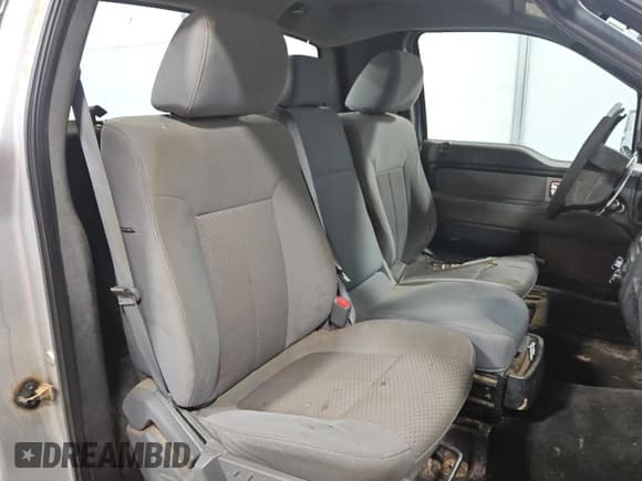 ✅ 2011 Ford F-150 XL • VIN: 1FTMF1CM0BKD77049 • Lot: 91425315. Wystawiony na Copart z przebiegiem 72 050 mil. Bezpłatny archiwum sprzedaży aukcyjnych z USA i szczegółowy raport historii pojazdu na DreamBid. Zdjęcie 10.