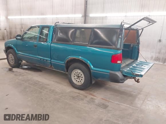 ✅ 1995 Chevrolet S-10 LS • VIN: 1GCDT19W4S8126453 • Лот: 42381335. Опубликован ранее на IAAI с пробегом 124 044 миль. Бесплатный доступ к архиву аукционных продаж из США и подробный отчёт об истории автомобиля на DreamBid. Изображение 3.