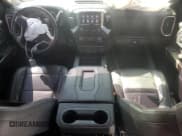 ✅ 2020 Chevrolet Silverado 1500 RST • VIN: 3GCUYEET5LG261828 • Lot: 71430364. Wystawiony na Copart z przebiegiem 95 016 mil. Bezpłatny archiwum sprzedaży aukcyjnych z USA i szczegółowy raport historii pojazdu na DreamBid. Zdjęcie 8.