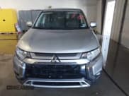 ✅ 2020 Mitsubishi Outlander SE • VIN: JA4AD3A34LZ044032 • Lot: 41566836. Listed on IAAI with 126,146 mi. Free auction sales archive from the USA and detailed vehicle history report at DreamBid. Image 12.