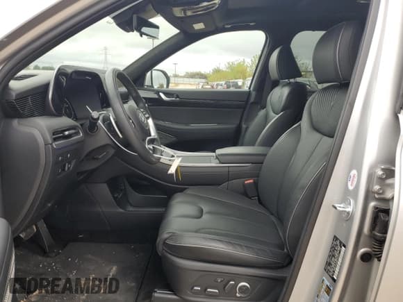 ✅ 2024 Hyundai Palisade Calligraphy • VIN: KM8R74GE8RU763316 • Lot: 79398414. Listed on Copart with 10,939 mi. Free auction sales archive from the USA and detailed vehicle history report at DreamBid. Image 7.