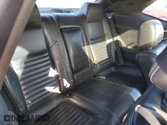 ✅ 2010 Dodge Challenger SE • VIN: 2B3CJ4DV8AH103317 • Lot: 42911135. Wystawiony na Copart z przebiegiem 163 618 mil. Bezpłatny archiwum sprzedaży aukcyjnych z USA i szczegółowy raport historii pojazdu na DreamBid. Zdjęcie 11.