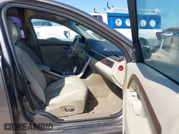 ✅ 2010 Volvo S80 I6 • VIN: YV1982AS4A1130476 • Лот: 43510951. Опубликован ранее на IAAI с пробегом 118 615 миль. Бесплатный доступ к архиву аукционных продаж из США и подробный отчёт об истории автомобиля на DreamBid. Изображение 5.