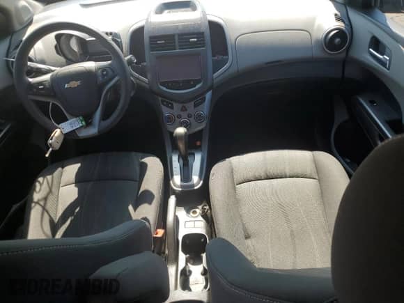 2016 Chevrolet Sonic LT с VIN 1G1JC5SB0G4182317, выставлен на аукционе Copart как лот 67920034 с пробегом 55 678 миль миль и Списание • Salvage title. История ставок и продаж доступна на DreamBid. Изображение 8.