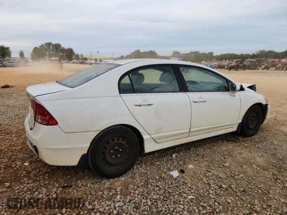✅ 2007 Honda Civic LX • VIN: 1HGFA16517L094464 • Lot: 89681045. Listed on Copart with 203,469 mi. Free auction sales archive from the USA and detailed vehicle history report at DreamBid. Image 3.