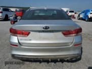 ✅ 2019 Kia Optima S • VIN: 5XXGT4L38KG300776 • Lot: 80392435. Wystawiony na Copart z przebiegiem 128 278 mil. Bezpłatny archiwum sprzedaży aukcyjnych z USA i szczegółowy raport historii pojazdu na DreamBid. Zdjęcie 6.