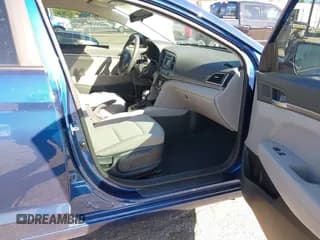 ✅ 2018 Hyundai Elantra SE • VIN: 5NPD74LFXJH352320 • Lot: 43434225. Listed on IAAI with 61,051 mi. Free auction sales archive from the USA and detailed vehicle history report at DreamBid. Image 5.