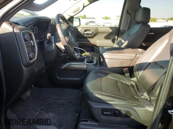 ✅ 2019 Chevrolet Silverado 1500 LT Trail Boss • VIN: 1GCPYFED3KZ347813 • Lot: 70023544. Wystawiony na Copart z przebiegiem 83 842 mil. Bezpłatny archiwum sprzedaży aukcyjnych z USA i szczegółowy raport historii pojazdu na DreamBid. Zdjęcie 7.