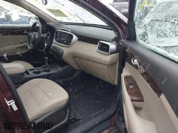 ✅ 2016 Kia Sorento LX • VIN: 5XYPGDA5XGG141349 • Lot: 43665582. Listed on IAAI with 157,337 mi. Free auction sales archive from the USA and detailed vehicle history report at DreamBid. Image 5.