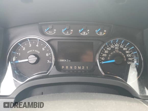 ✅ 2014 Ford F-150 XL • VIN: 1FTFX1CTXEKE61350 • Lot: 59221985. Wystawiony na Copart z przebiegiem 39 604 mil. Bezpłatny archiwum sprzedaży aukcyjnych z USA i szczegółowy raport historii pojazdu na DreamBid. Zdjęcie 9.