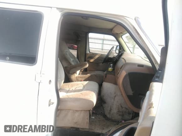 ✅ 1999 Dodge Cargo • VIN: 2B6HB11XXXK530150 • Lot: 40956581. Listed on IAAI with 194,108 mi. Free auction sales archive from the USA and detailed vehicle history report at DreamBid. Image 5.