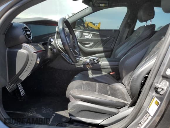 ✅ 2017 Mercedes-Benz E 43 AMG • VIN: WDDZF6EB8HA171447 • Lot: 53695915. Wystawiony na Copart z przebiegiem 65 357 mil. Bezpłatny archiwum sprzedaży aukcyjnych z USA i szczegółowy raport historii pojazdu na DreamBid. Zdjęcie 7.