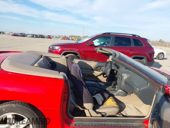 ✅ 1999 Chevrolet Camaro • VIN: 2G1FP32K2X2123872 • Lot: 43829832. Listed on IAAI with 92,124 mi. Free auction sales archive from the USA and detailed vehicle history report at DreamBid. Image 5.