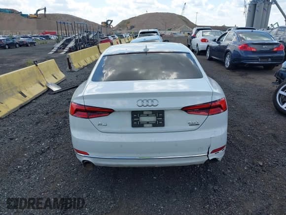 ✅ 2018 Audi A5 Premium Plus • VIN: WAUPNAF51JA000901 • Лот: 42693131. Опубликован ранее на IAAI с пробегом 110 255 миль. Бесплатный доступ к архиву аукционных продаж из США и подробный отчёт об истории автомобиля на DreamBid. Изображение 16.
