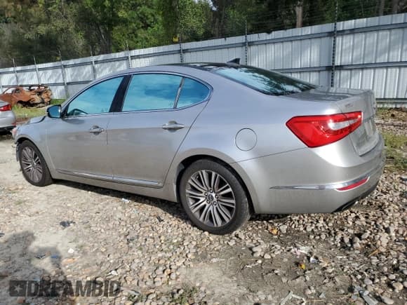 ✅ 2015 Kia Cadenza Premium • VIN: KNALN4D71F5170082 • Lot: 84758225. Wystawiony na Copart z przebiegiem 129 242 mil. Bezpłatny archiwum sprzedaży aukcyjnych z USA i szczegółowy raport historii pojazdu na DreamBid. Zdjęcie 2.