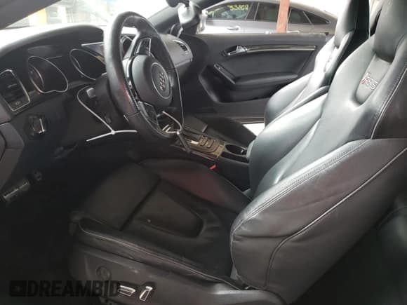 ✅ 2014 Audi RS 5 • VIN: WUAC6AFR0EA901641 • Lot: 45468954. Listed on Copart with 70,186 mi. Free auction sales archive from the USA and detailed vehicle history report at DreamBid. Image 7.