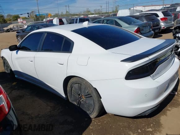 ✅ 2015 Dodge Charger Road/Track • VIN: 2C3CDXCT2FH825885 • Лот: 43447148. Опубликован ранее на IAAI с пробегом 136 130 миль. Бесплатный доступ к архиву аукционных продаж из США и подробный отчёт об истории автомобиля на DreamBid. Изображение 14.