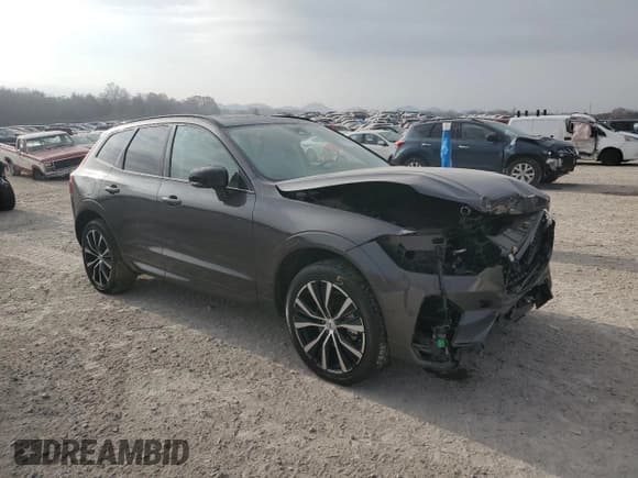 ✅ 2024 Volvo XC60 Plus Dark Theme • VIN: YV4L12RL8R1836422 • Лот: 93724035. Опубликован ранее на Copart с пробегом 40 871 миль. Бесплатный доступ к архиву аукционных продаж из США и подробный отчёт об истории автомобиля на DreamBid. Изображение 4.