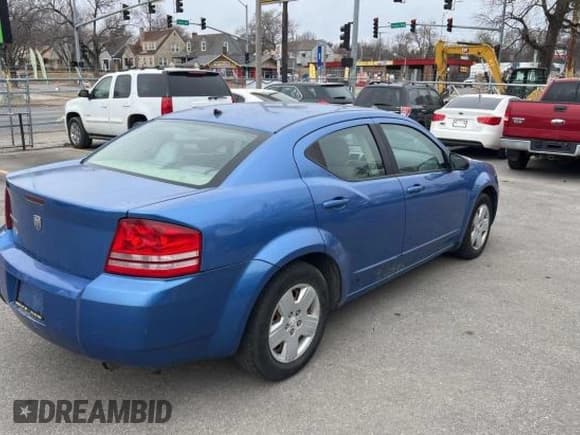 ✅ 2008 Dodge Avenger SE • VIN: 1B3LC46K98N631754 • Лот: 44966925. Опубликован ранее на Copart с пробегом 134 219 миль. Бесплатный доступ к архиву аукционных продаж из США и подробный отчёт об истории автомобиля на DreamBid. Изображение 4.