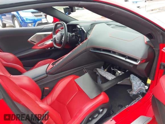✅ 2023 Chevrolet Corvette 2LT • VIN: 1G1YB2D46P5111406 • Lot: 41084884. Listed on IAAI with 21,789 mi. Free auction sales archive from the USA and detailed vehicle history report at DreamBid. Image 5.