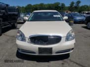 ✅ 2008 Buick Lucerne CXS • VIN: 1G4HE57Y98U137354 • Лот: 61734215. Опубликован ранее на Copart с пробегом 77 771 миль. Бесплатный доступ к архиву аукционных продаж из США и подробный отчёт об истории автомобиля на DreamBid. Изображение 5.