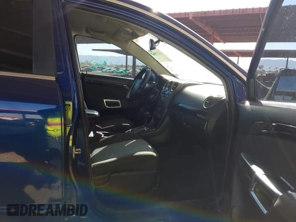 ✅ 2013 Chevrolet Captiva Sport LT • VIN: 3GNAL3EK5DS540649 • Lot: 41297312. Wystawiony na IAAI z przebiegiem 156 646 mil. Bezpłatny archiwum sprzedaży aukcyjnych z USA i szczegółowy raport historii pojazdu na DreamBid. Zdjęcie 5.