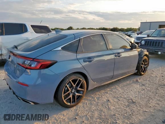 ✅ 2024 Honda Civic Sport Touring • VIN: 19XFL1H84RE028440 • Lot: 81028985. Listed on Copart with 25,416 mi. Free auction sales archive from the USA and detailed vehicle history report at DreamBid. Image 3.