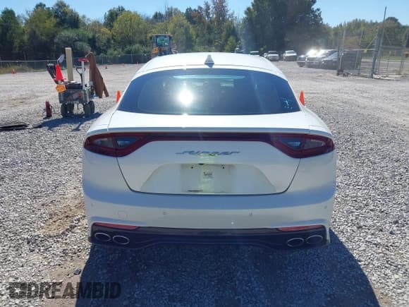 ✅ 2019 Kia Stinger • VIN: KNAE15LA4K6067735 • Лот: 43464465. Опубликован ранее на IAAI с пробегом 97 392 миль. Бесплатный доступ к архиву аукционных продаж из США и подробный отчёт об истории автомобиля на DreamBid. Изображение 16.