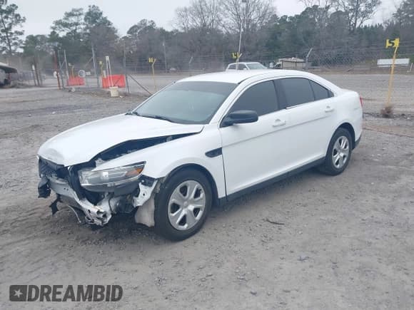 ✅ 2015 Ford Police Interceptor • VIN: 1FAHP2MK7FG162283 • Лот: 41540642. Опубликован ранее на IAAI с пробегом 85 075 миль. Бесплатный доступ к архиву аукционных продаж из США и подробный отчёт об истории автомобиля на DreamBid. Изображение 2.