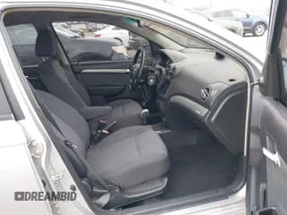 ✅ 2011 Chevrolet Aveo 1LT • VIN: KL1TD5DE8BB131406 • Lot: 41843140. Wystawiony na IAAI z przebiegiem 74 012 mil. Bezpłatny archiwum sprzedaży aukcyjnych z USA i szczegółowy raport historii pojazdu na DreamBid. Zdjęcie 5.