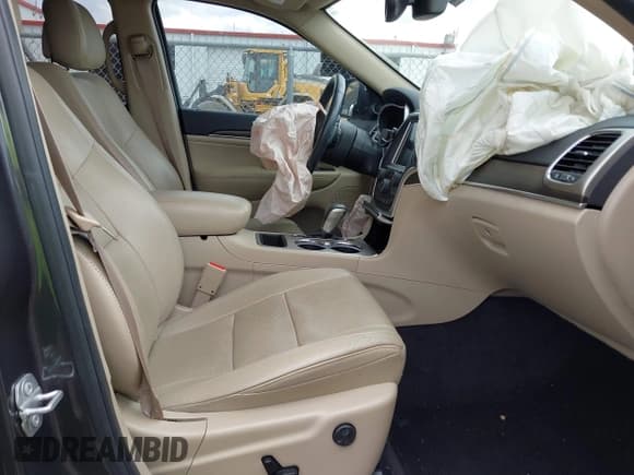 ✅ 2017 Jeep Grand Cherokee Limited • VIN: 1C4RJEBG4HC718897 • Lot: 43532557. Wystawiony na IAAI z przebiegiem 82 992 mil. Bezpłatny archiwum sprzedaży aukcyjnych z USA i szczegółowy raport historii pojazdu na DreamBid. Zdjęcie 5.