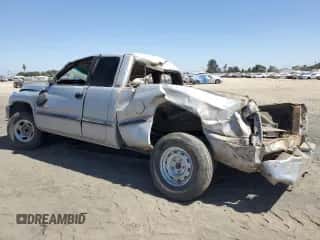 1998 Dodge 1500 с VIN 3B7HC13YXWG154852, выставлен на аукционе Copart как лот 71181174 с пробегом Не указан миль и Списание • Salvage title. История ставок и продаж доступна на DreamBid. Изображение 2.