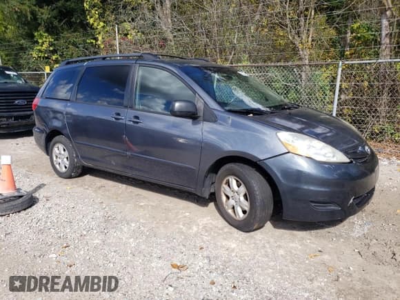 ✅ 2008 Toyota Sienna CE • VIN: 5TDZK23C78S142843 • Lot: 86098075. Listed on Copart with 179,718 mi. Free auction sales archive from the USA and detailed vehicle history report at DreamBid. Image 4.