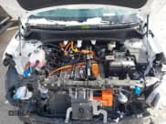 ✅ 2023 Kia Niro Wave • VIN: KNDCT3L18P5019998 • Lot: 43665874. Wystawiony na IAAI z przebiegiem 91 793 mil. Bezpłatny archiwum sprzedaży aukcyjnych z USA i szczegółowy raport historii pojazdu na DreamBid. Zdjęcie 10.