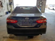 ✅ 2018 Toyota Camry LE • VIN: 4T1B11HK0JU558051 • Lot: 91110045. Wystawiony na Copart z przebiegiem 71 128 mil. Bezpłatny archiwum sprzedaży aukcyjnych z USA i szczegółowy raport historii pojazdu na DreamBid. Zdjęcie 6.